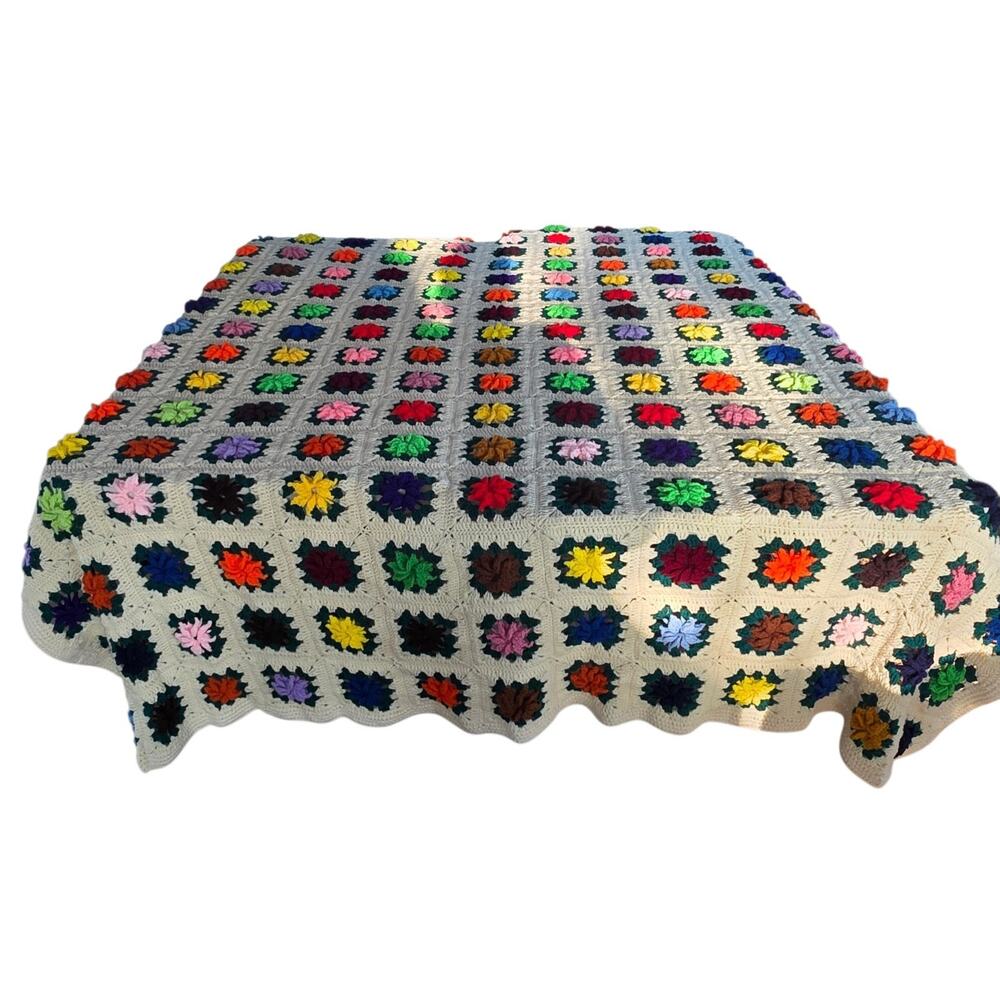 Vintage King Handmade Crochet Afghan Blanket 100x80 3D Flowers Granny Square